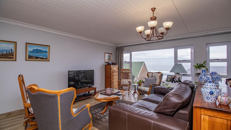 9 Bedroom Property for Sale in Outeniqua Strand Western Cape